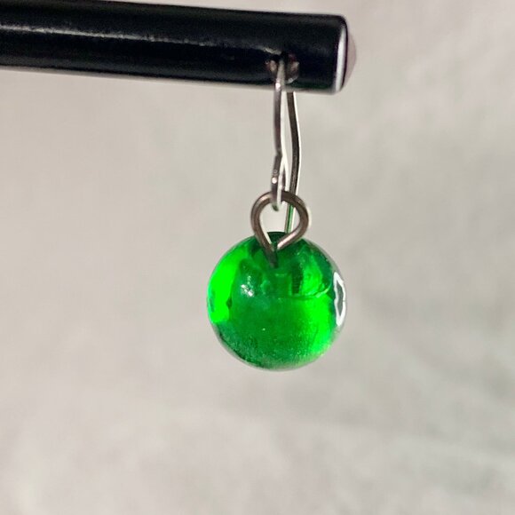Minimalist Green Glass Bead Earrings Simple Dainty Silver Tone Drop Jewelry Gift - Picture 3 of 5